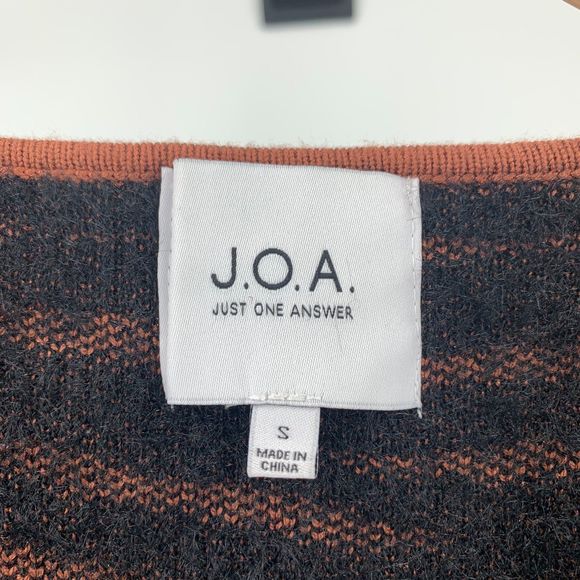 J.O.A. animal print long sleeve wrap sweater dress small - Picture 6 of 9